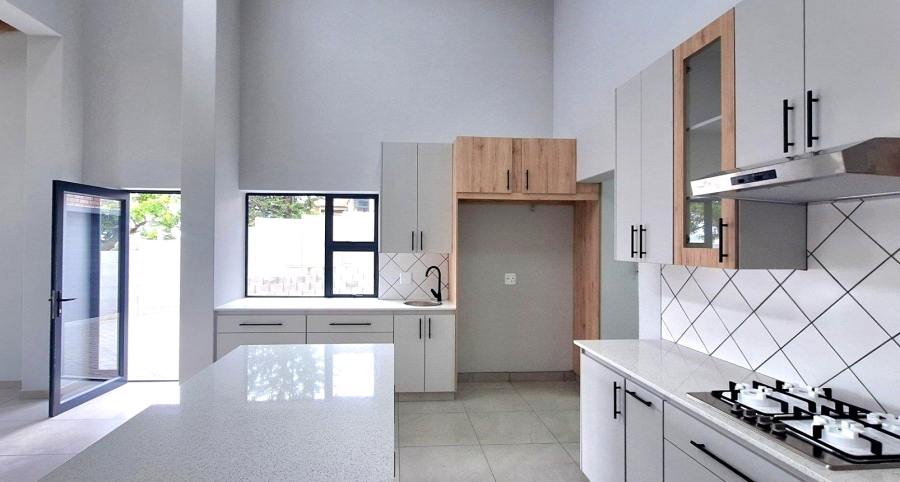 3 Bedroom Property for Sale in Fraaiuitsig Western Cape